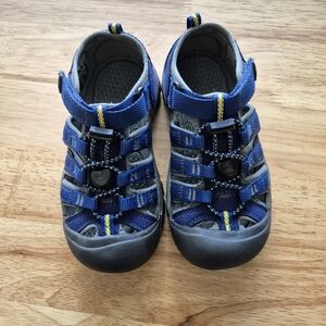 NWOT - Kids Keen Blue Outdoor Sandals